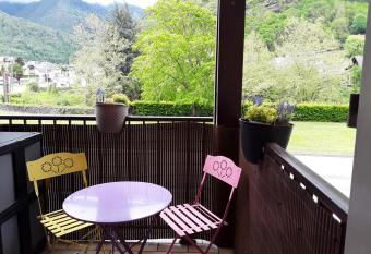 Appartement avec vue sur la montagne has Balcony rooms