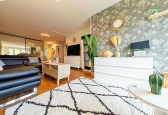 Cosy Cathedral (Parking ,Wifi) has Balcony rooms