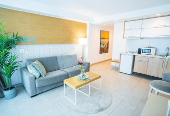 Apt Vacacional Broncemar 519 has Balcony rooms