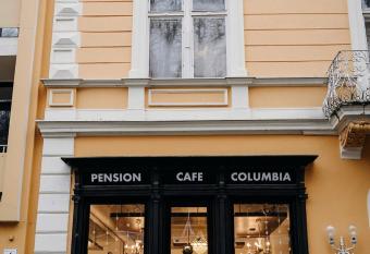 Pension COLUMBIA inkl. Fr  hst  ck im Zentraum has Balcony rooms