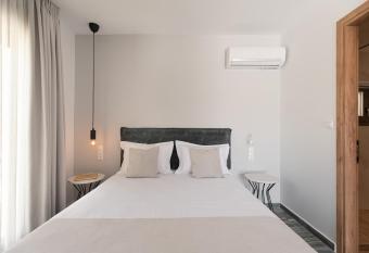 Marble Luxury Suites allows 18 year olds to book a room