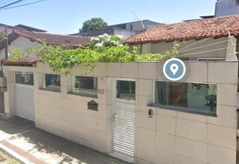 Casa prox has Smoking rooms