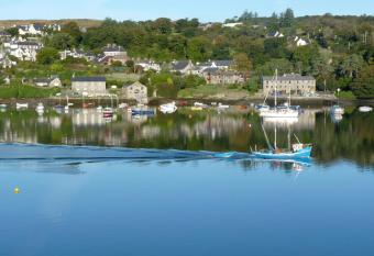 The Long Barn has Balcony rooms