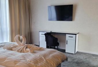 HOTEL AVANTAJ SPA has Balcony rooms