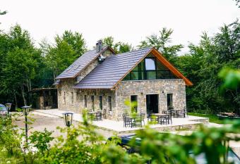 HANI CEPIT has Balcony rooms