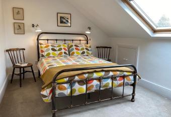 North View B&B allows 18 year olds to book a room