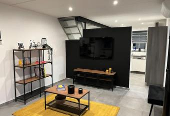 le Grand Vivier- 68 M2 allows 18 year olds to book a room