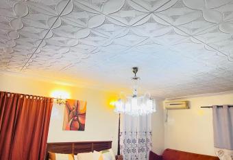 Royal D House has rooms with a private hot tub