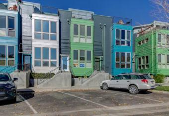 Fun and Funky Townhome on the river in Garden City has Balcony rooms