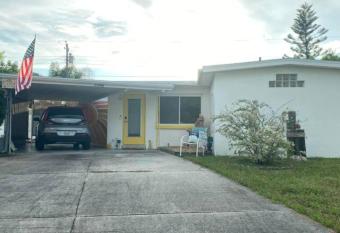 Paradise Place has Balcony rooms