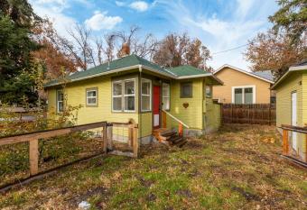 Hyde Park Sweetheart has Balcony rooms