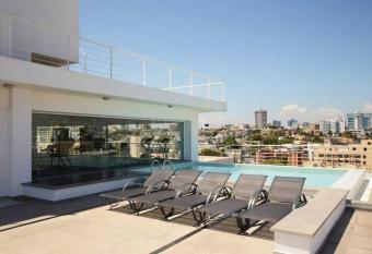 Lincoln Suite Pool - Gym - Sauna allows 18 year olds to book a room