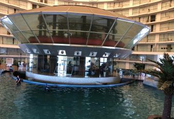 Royal Home stay inn has Balcony rooms