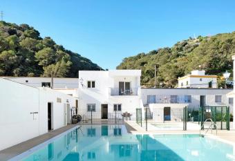 Casa de 10 D  plex has Balcony rooms