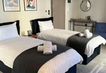 Pearl Apartel C2 has Balcony rooms