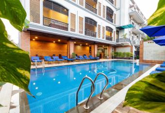 Blanc Smith Hotel allows 18 year olds to book a room