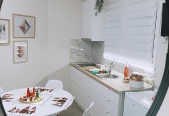 Perfect Choice has Balcony rooms