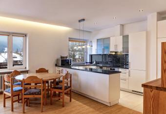 Haus Excelsior Top 14 has Balcony rooms