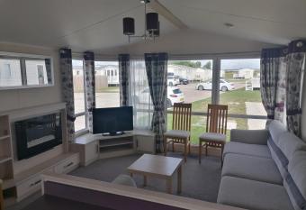 Maple Rest - Family holiday home has Balcony rooms