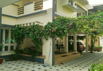 Joseph Oasis III has Balcony rooms