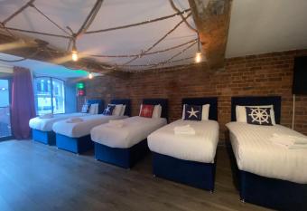 Rainford Gardens by UStay Aparthotels has Balcony rooms