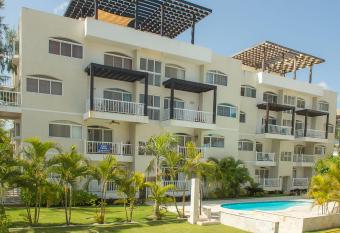 Great apartament and location in Los Corales allows 18 year olds to book a room