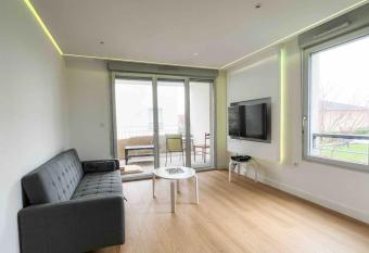 Secret Room in Toulouse allows 18 year olds to book a room