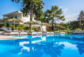 Trees Art Hotel has Balcony rooms