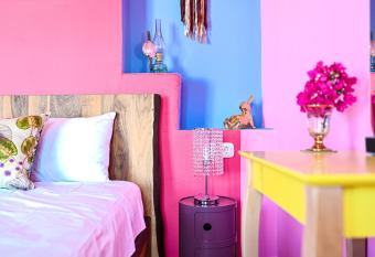 Sweetparos allows 18 year olds to book a room