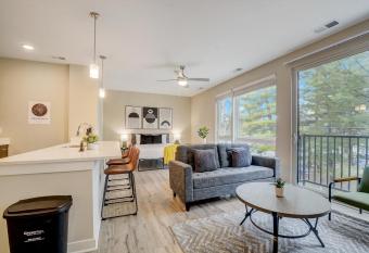 FRONTDESK Park 66 Flats Broad Ripple Indianapolis allows 18 year olds to book a room