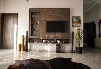 Stylish Accomodation in Dha Phase 7 Lahore has Balcony rooms