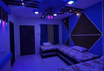 Jale home stay has Balcony rooms