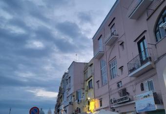 Monolocale nonna Elena has Balcony rooms