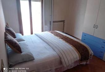 Linda s apparment rooms has Balcony rooms