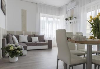 A.I.R. Sorrento Apartment allows 18 year olds to book a room