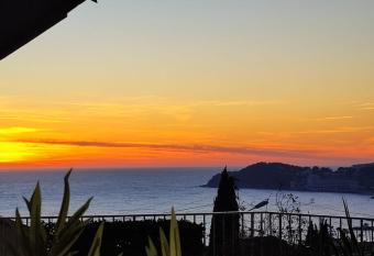 T2 vue mer has Balcony rooms