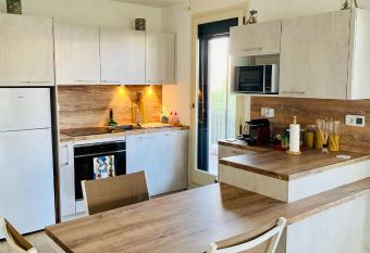 Le Marine 4 has Balcony rooms