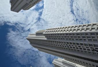 Cevahir Sky City apartment allows 18 year olds to book a room