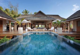 Famous Maldives Villa has Balcony rooms