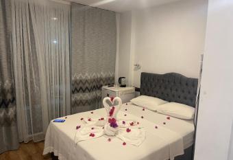 Side Boutique Hotel has Balcony rooms