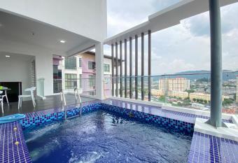 Lovely Penthouse with Private Pool and BBQ has Balcony rooms