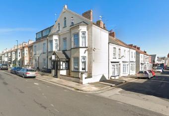 Tudor Lodge- Bed & Breakfast Redcar allows 18 year olds to book a room
