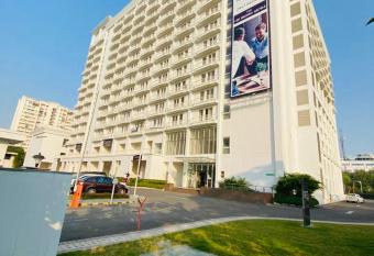 The Berkeley has Balcony rooms
