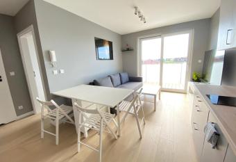 Apartament w Grzybowie Kapita  ska has Balcony rooms