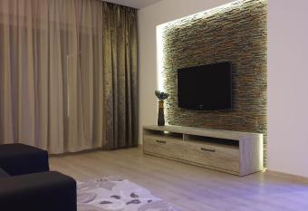 Annie Apartments has Balcony rooms