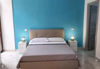 Grazioso Appartamento -centro storico VIC STRIT has Balcony rooms