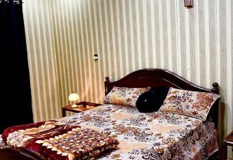 Waseem House has Smoking rooms