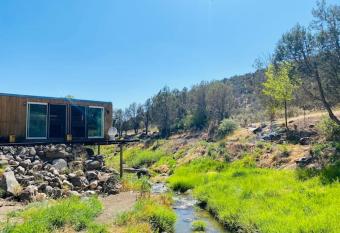 Farm Stay Kiser Creek allows 18 year olds to book a room