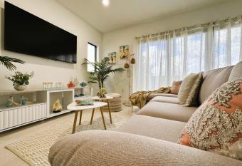 Rare Find Beach Island House by FL Keys MIA Marina has Balcony rooms