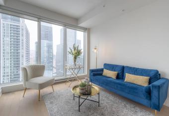 Appartement   l  gant    Montr  al has Balcony rooms